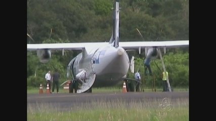 [Brasil] Pássaro atinge turbina de avião e cancela voo em Parintins, no AM  2572092
