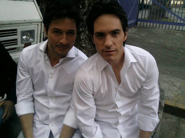 Elenco/Julian y Dante Camacho 2bc858654aec