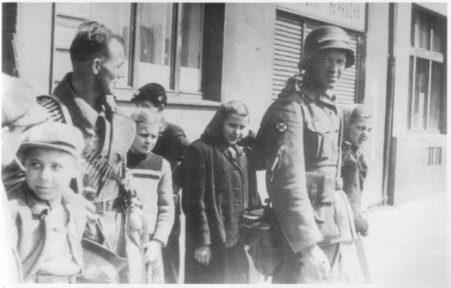 Le soulèvement et la libération de Prague, 5-12 mai 1945 3c97bdef3f7a