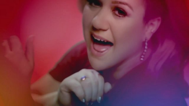 Kelly Clarkson B18cf4f8c500