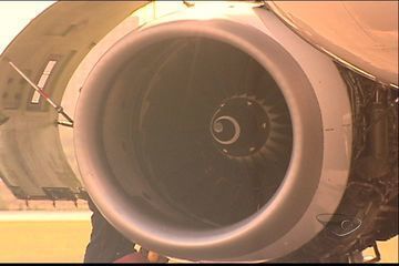 aeroporto - [Brasil] Avião tem pane em turbina e voo é cancelado no aeroporto de Vitória  2396481