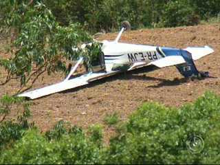 [Brasil] Avião monomotor faz pouso forçado na zona rural de Jarinu (SP) 2948709