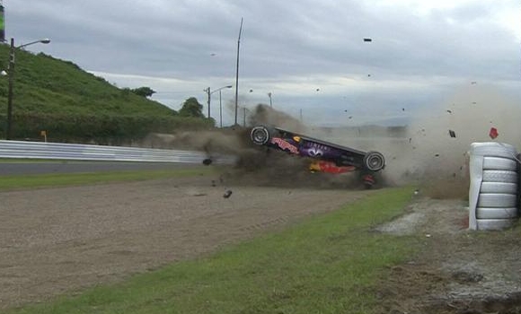 [7 DE 10] GRAN PREMIO DE JAPÓN, SUZUKA Kvyat-accidente-suzuka