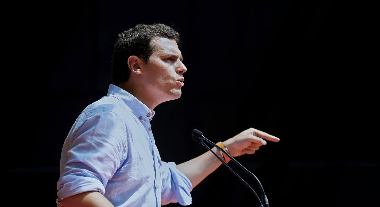 Campanya del Partit Popular [PPC] - Página 2 Albert-rivera-mitin-junio