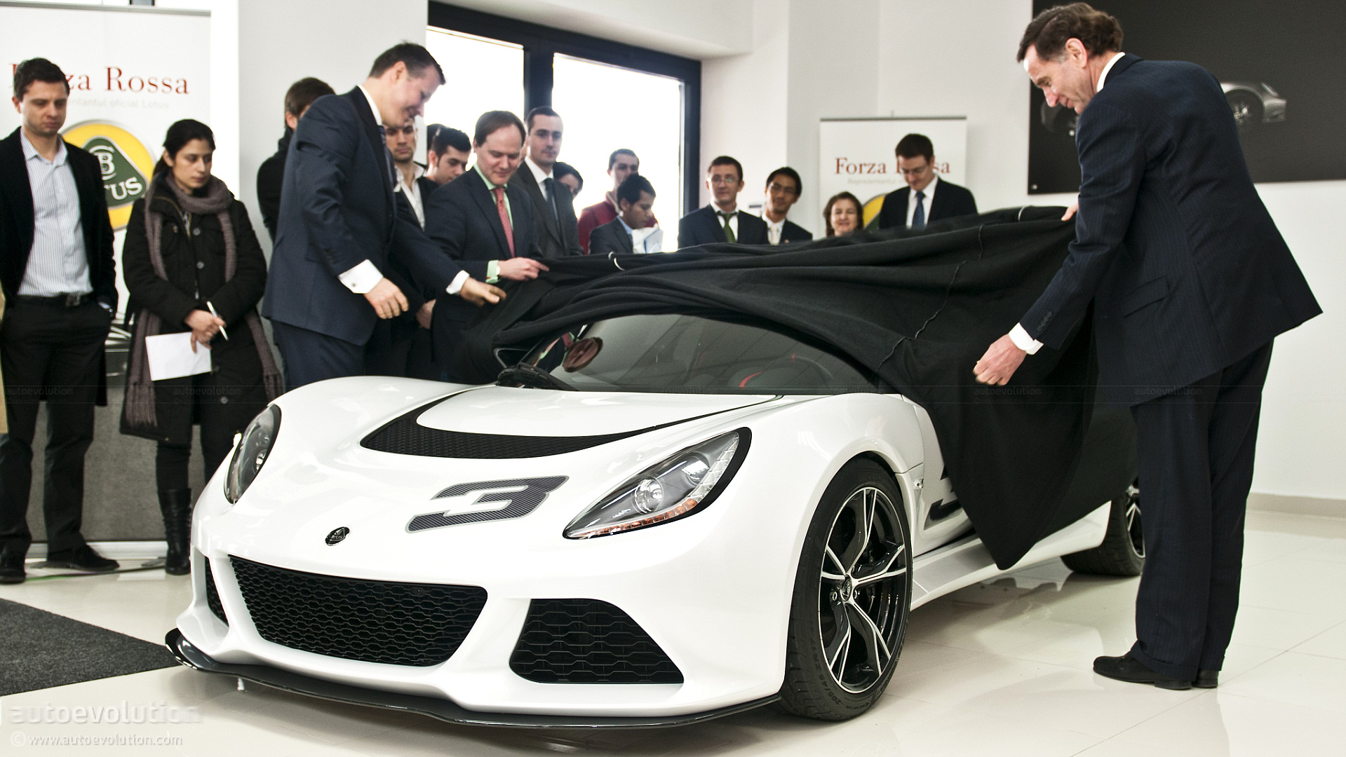 Lotus Exige S 2012 - Pagina 25 2012-lotus-exige-s-makes-non-auto-show-debut-romania-photo-gallery-1080p-3