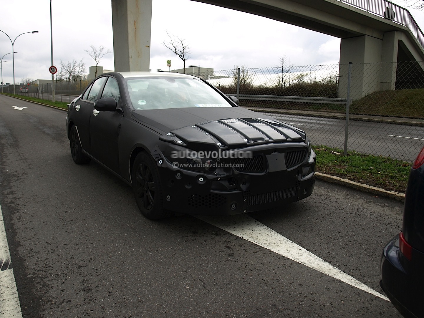 2014 - [Mercedes] Classe C [W205- S205] - Page 3 Spyshots-2014-mercedes-benz-c-class-with-interior-photos-1080p-2