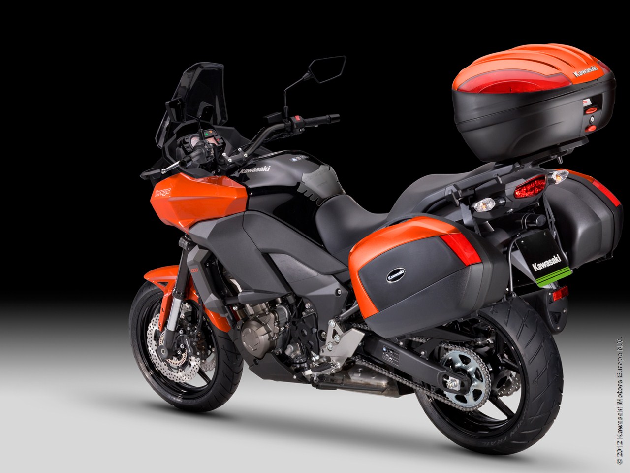 Motos de los foreros - Página 21 2013-versys-1000-grand-tourer-shows-nifty-accessories-photo-gallery_3