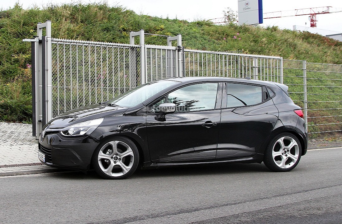 2012 - [Renault] Clio IV [X98] - Page 30 Spyshots-renault-clio-gordini-gt-with-12-tce-140-hp-720p-3