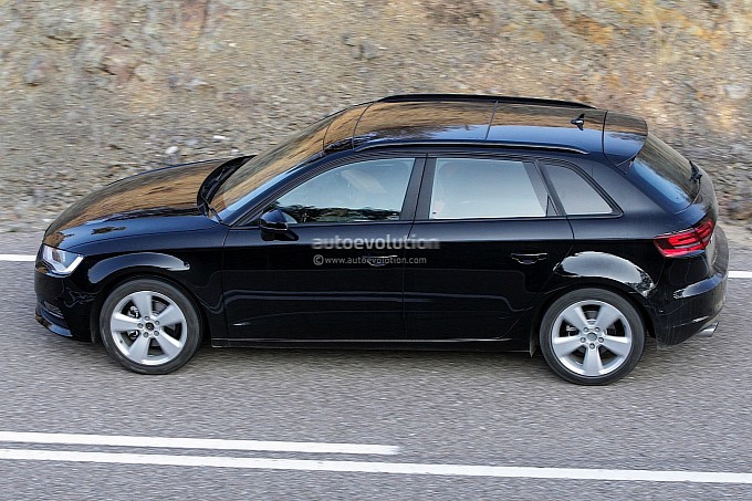 Premières photos non camouflé de l'A3 Sportback 8V 2012 Spyshots-2013-audi-a3-sportback-medium_3