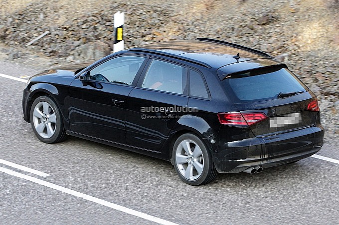 Premières photos non camouflé de l'A3 Sportback 8V 2012 Spyshots-2013-audi-a3-sportback-medium_4