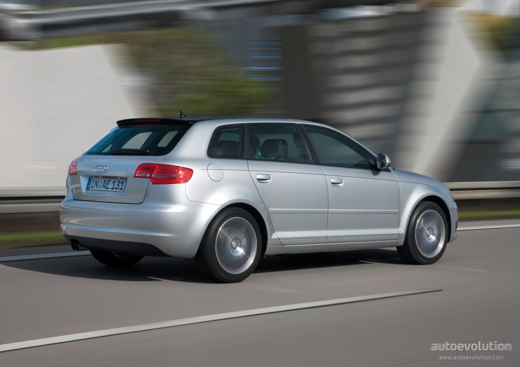 2015 - [Citroën] C4 II Restylée [B71] - Page 8 AUDIA3Sportback-3741_5