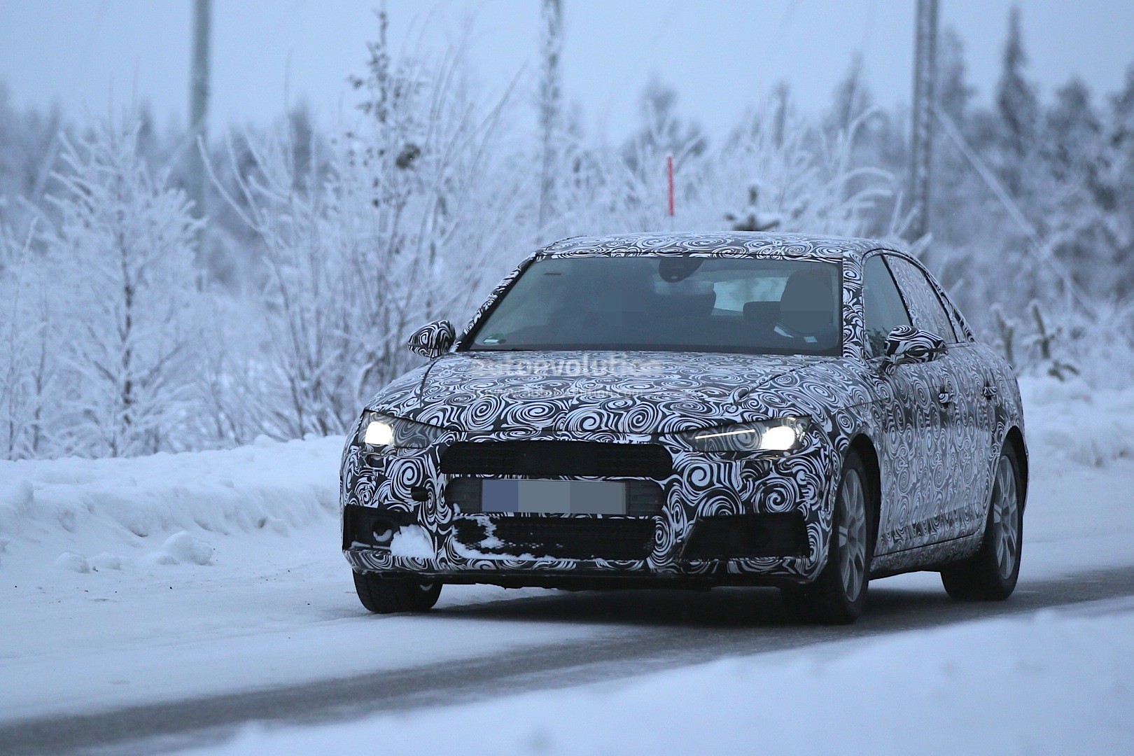 2015 - [Audi] A4 [B9] - Page 15 2016-audi-a4-spied-with-production-body-during-winter-testing-session_11