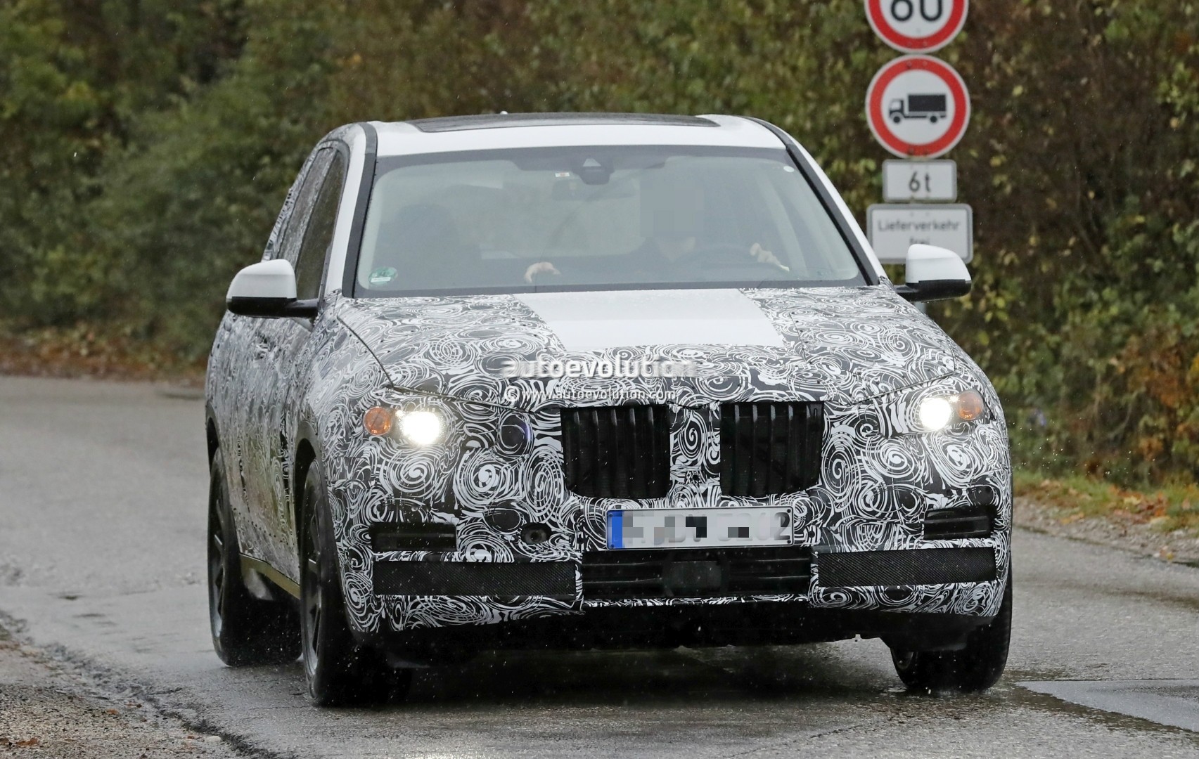 2018 - [BMW] X5 IV [G05] - Page 2 2018-bmw-x5-spied-will-offer-a-more-dynamic-design_1