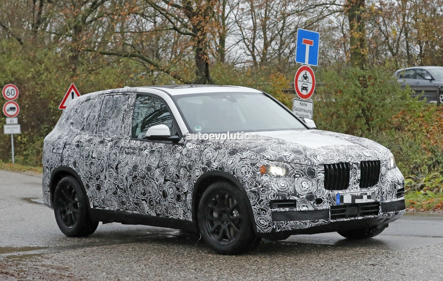 2018 - [BMW] X5 IV [G05] - Page 2 2018-bmw-x5-spied-will-offer-a-more-dynamic-design_3