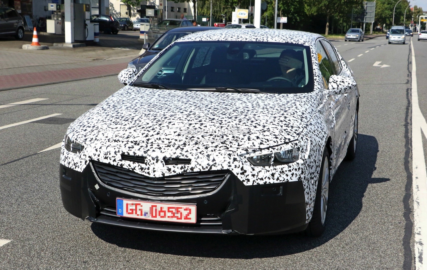 2017 - [Opel] Insignia Grand Sport [E2JO] - Page 12 Spy-urile-la-insignia_10