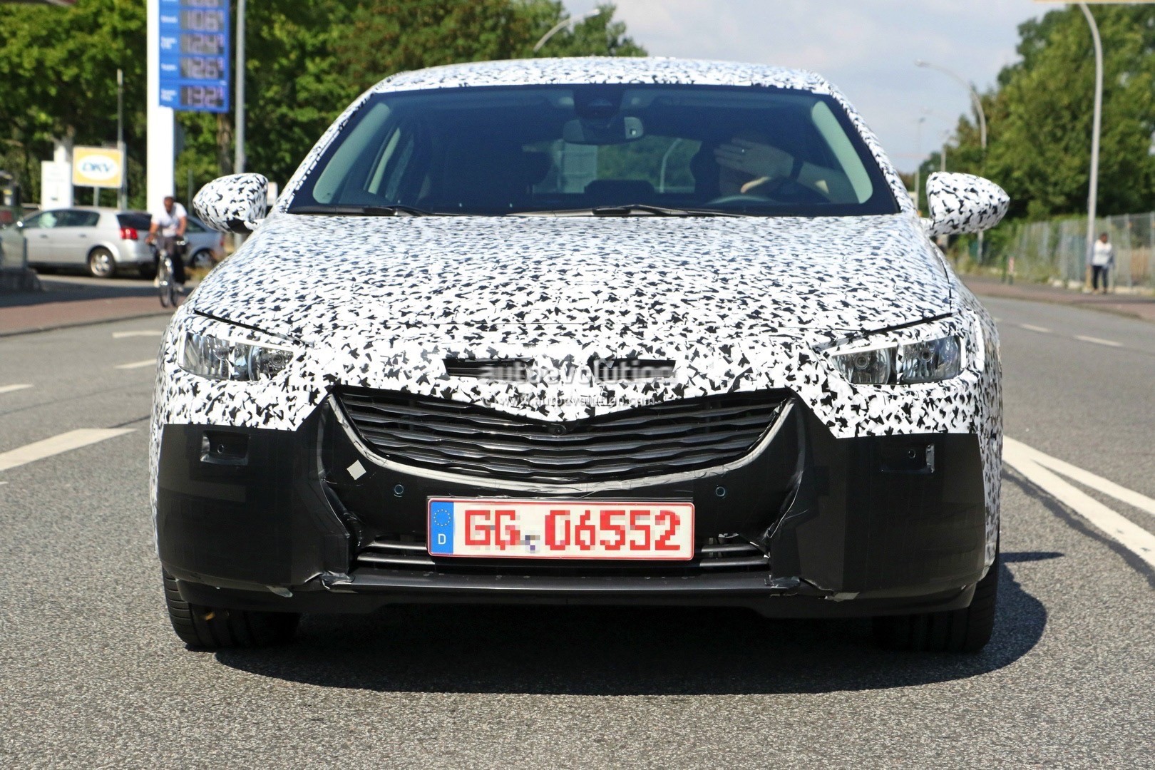 2017 - [Opel] Insignia Grand Sport [E2JO] - Page 12 Spy-urile-la-insignia_9