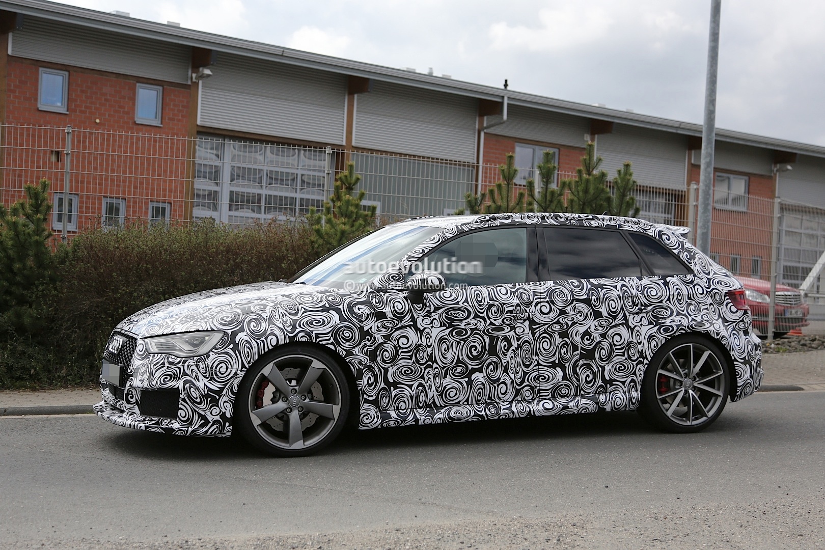 2014 - [Audi] RS3 Spyshots-2015-audi-rs3-sportback-first-photos_11