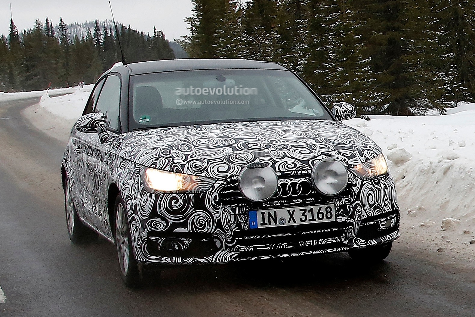 2014 - [Audi] A1 Restylée / S1 - Page 9 Spyshots-audi-a1-facelift-might-receive-18-liter-engine_1