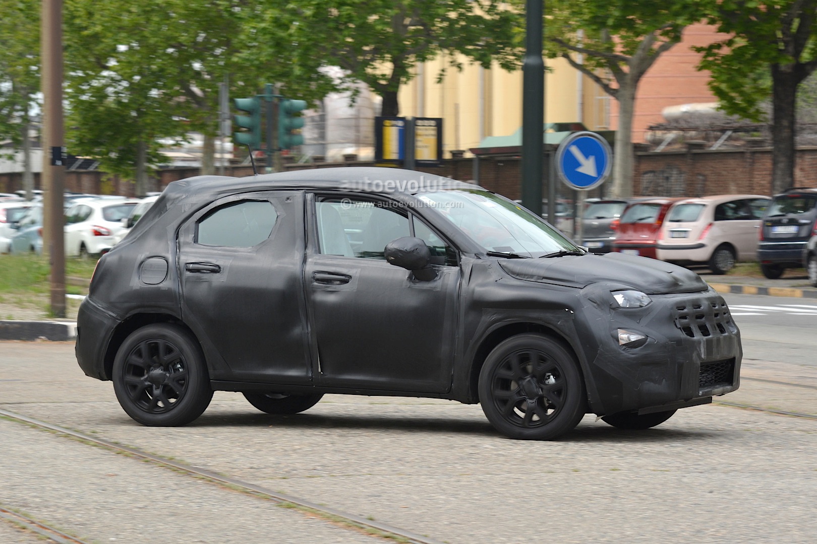 2014 - [Fiat] 500X - Page 8 Spyshots-fiat-500x-hits-the-road-looks-likely-to-debut-in-paris_2