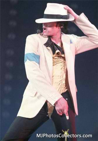 Dangerous World Tour (Información, Fotos y Videos)  W62wgqbh