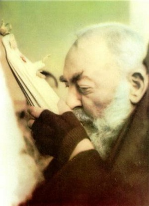 Saint Padre Pio de Pietrelcina  44795758padrepio-jpg