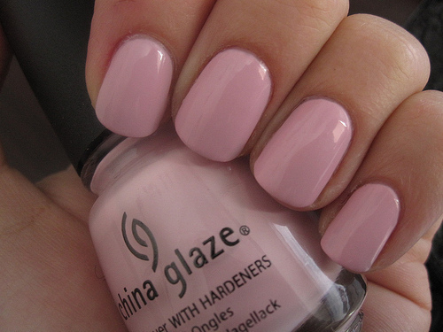 حبيت المناكير بعد هذه الصور Beautiful-china-glaze-china-glaze-nail-polish-fashion-nail-Favim.com-200322