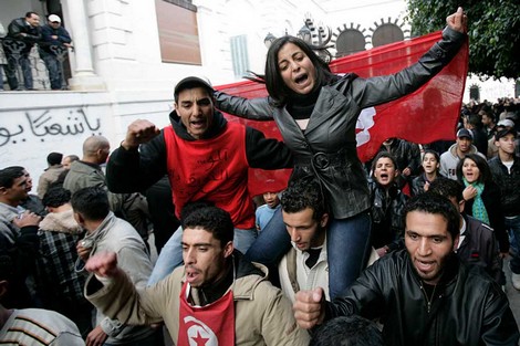 الثورات العربية تعيد الحياة إلى "المرحوم" اتحاد المغرب العربي Tunisianrevol_916179775