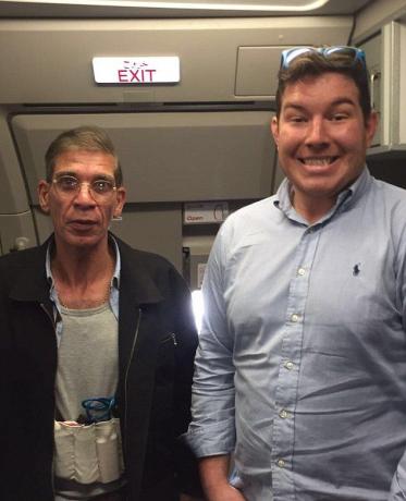 Vol d'Egypt Air détourné : la photo d'un passager avec le pirate fait sensation 5673049_selfie-ben-innes_545x460_autocrop