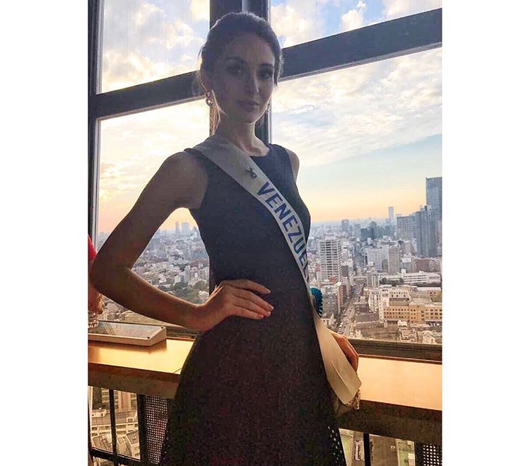 diana croce, 2nd runner-up de miss international 2017/miss world venezuela 2016. - Página 23 0_A131209-26_A3-407_F-9_DC1-78704472_DDCD