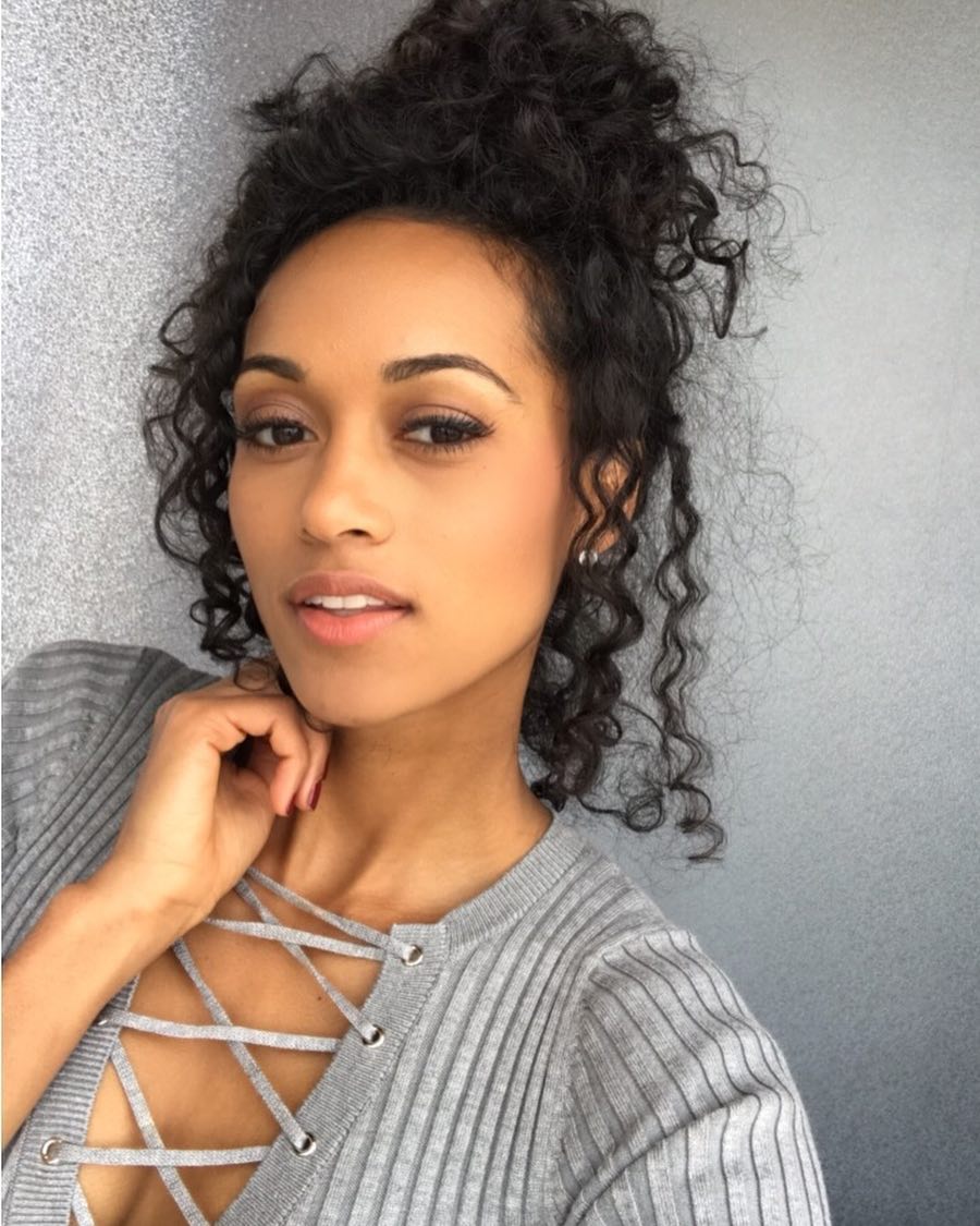 kara mccullough, top 10 de miss universe 2017. - Página 14 22637572_181215529122846_3943556567944658944_n