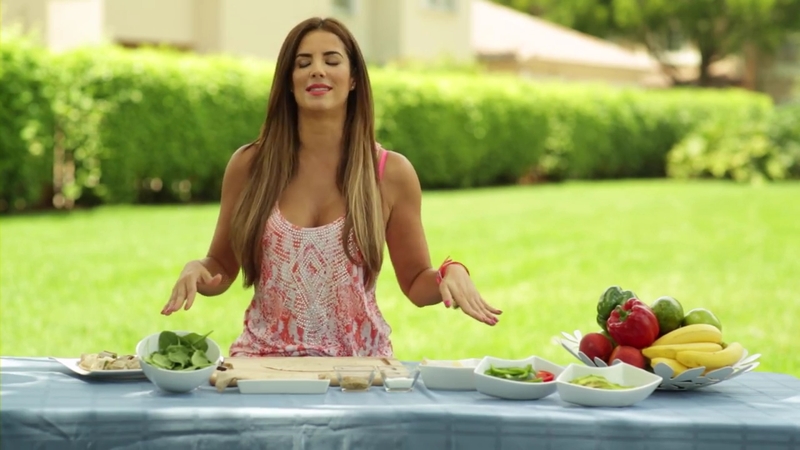 Gaby espino/გაბი ესპინო #14 - Page 17 COCINANDO_SALUDABLE_HEALTHY_ROLLS_A_LA_GABY_mp