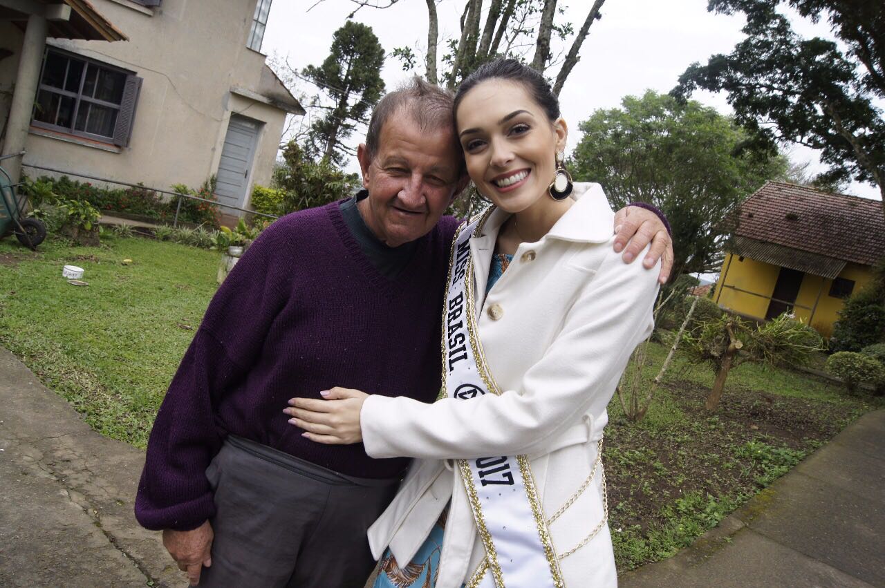 gabrielle vilela, top 2 de reyna hispanoamericana 2019/top 20 de miss grand international 2018/top 40 de miss world 2017/reyna internacional ganaderia 2013.  - Página 9 IMG-20170916-_WA0042