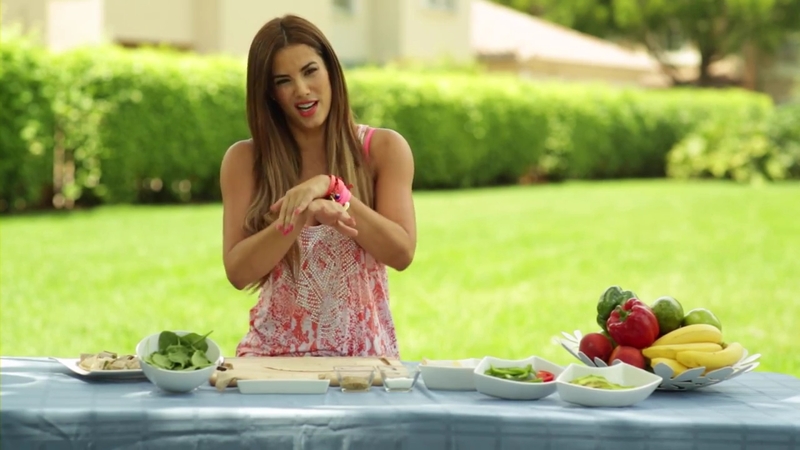 Gaby espino/გაბი ესპინო #14 - Page 17 COCINANDO_SALUDABLE_HEALTHY_ROLLS_A_LA_GABY_mp