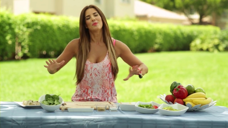 Gaby espino/გაბი ესპინო #14 - Page 20 COCINANDO_SALUDABLE_HEALTHY_ROLLS_A_LA_GABY_mp