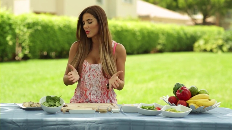 Gaby espino/გაბი ესპინო #14 - Page 16 COCINANDO_SALUDABLE_HEALTHY_ROLLS_A_LA_GABY_mp