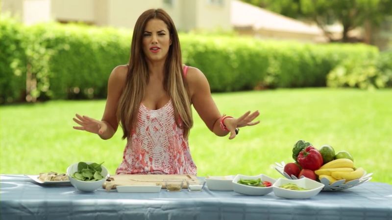 Gaby espino/გაბი ესპინო #14 - Page 17 COCINANDO_SALUDABLE_HEALTHY_ROLLS_A_LA_GABY_mp