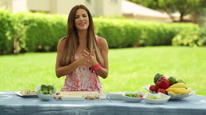 Gaby espino/გაბი ესპინო #14 - Page 17 COCINANDO_SALUDABLE_HEALTHY_ROLLS_A_LA_GABY_mp