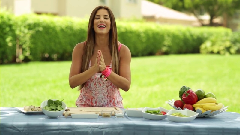 Gaby espino/გაბი ესპინო #14 - Page 20 COCINANDO_SALUDABLE_HEALTHY_ROLLS_A_LA_GABY_mp