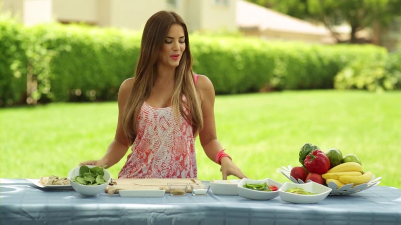 Gaby espino/გაბი ესპინო #14 - Page 20 COCINANDO_SALUDABLE_HEALTHY_ROLLS_A_LA_GABY_mp