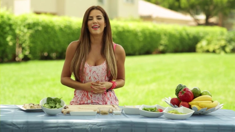 Gaby espino/გაბი ესპინო #14 - Page 17 COCINANDO_SALUDABLE_HEALTHY_ROLLS_A_LA_GABY_mp