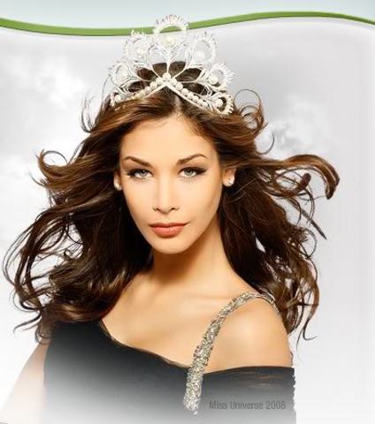 Una foto con mejor definición de la nueva corona de Miss Universe Dayana22