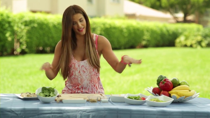 Gaby espino/გაბი ესპინო #14 - Page 17 COCINANDO_SALUDABLE_HEALTHY_ROLLS_A_LA_GABY_mp