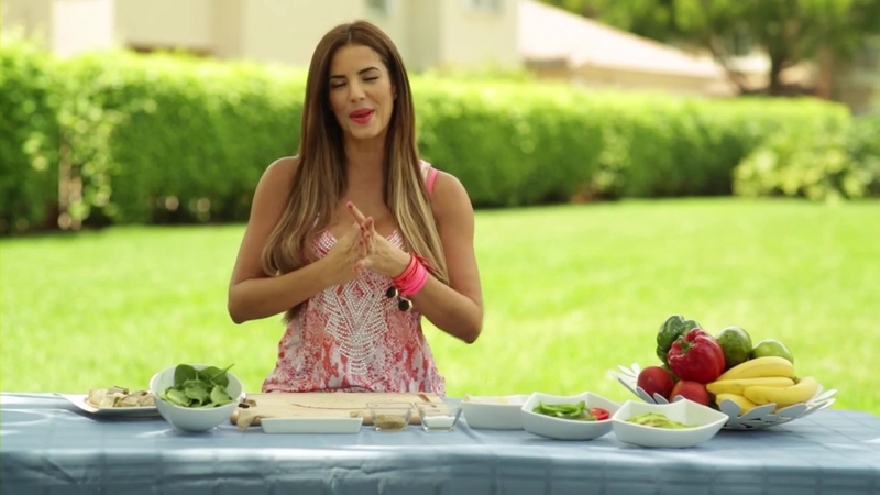 Gaby espino/გაბი ესპინო #14 - Page 17 COCINANDO_SALUDABLE_HEALTHY_ROLLS_A_LA_GABY_mp