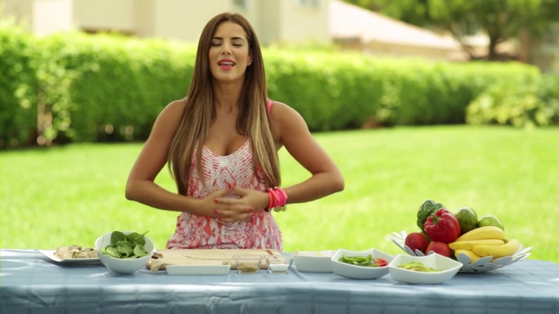 Gaby espino/გაბი ესპინო #14 - Page 17 COCINANDO_SALUDABLE_HEALTHY_ROLLS_A_LA_GABY_mp