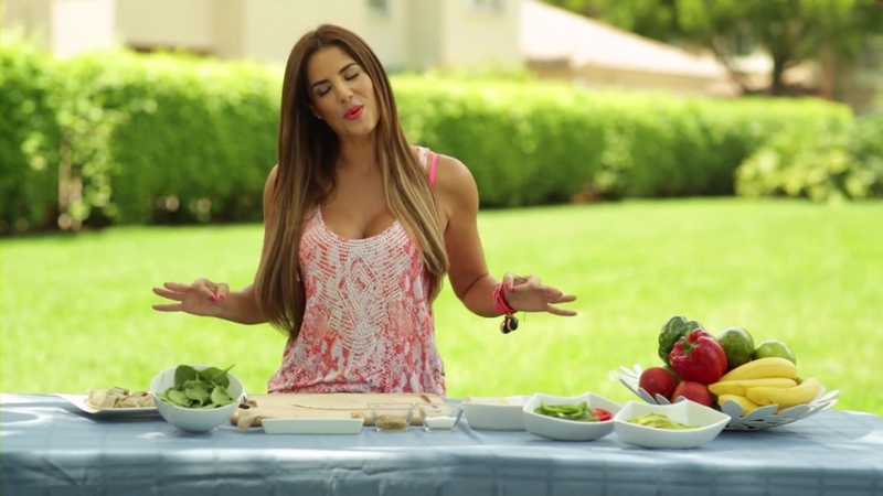 Gaby espino/გაბი ესპინო #14 - Page 20 COCINANDO_SALUDABLE_HEALTHY_ROLLS_A_LA_GABY_mp