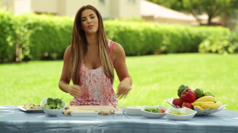 Gaby espino/გაბი ესპინო #14 - Page 17 COCINANDO_SALUDABLE_HEALTHY_ROLLS_A_LA_GABY_mp