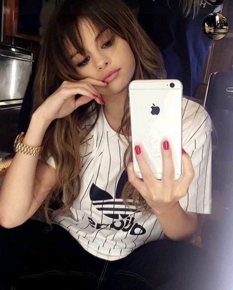 snap/tamtamtoe Phone-selena-gomez-selfie-tumblr-Favim.com-4786355