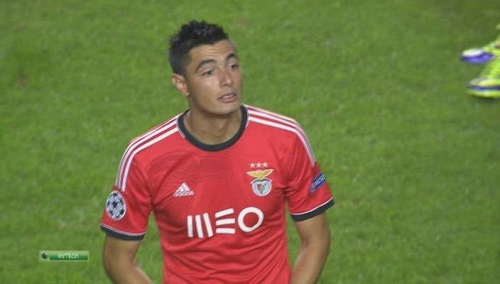 Champions League 2013/2014 - Grupo C - J3 - Benfica Vs. Olympiacos (400p) (Ruso) Image