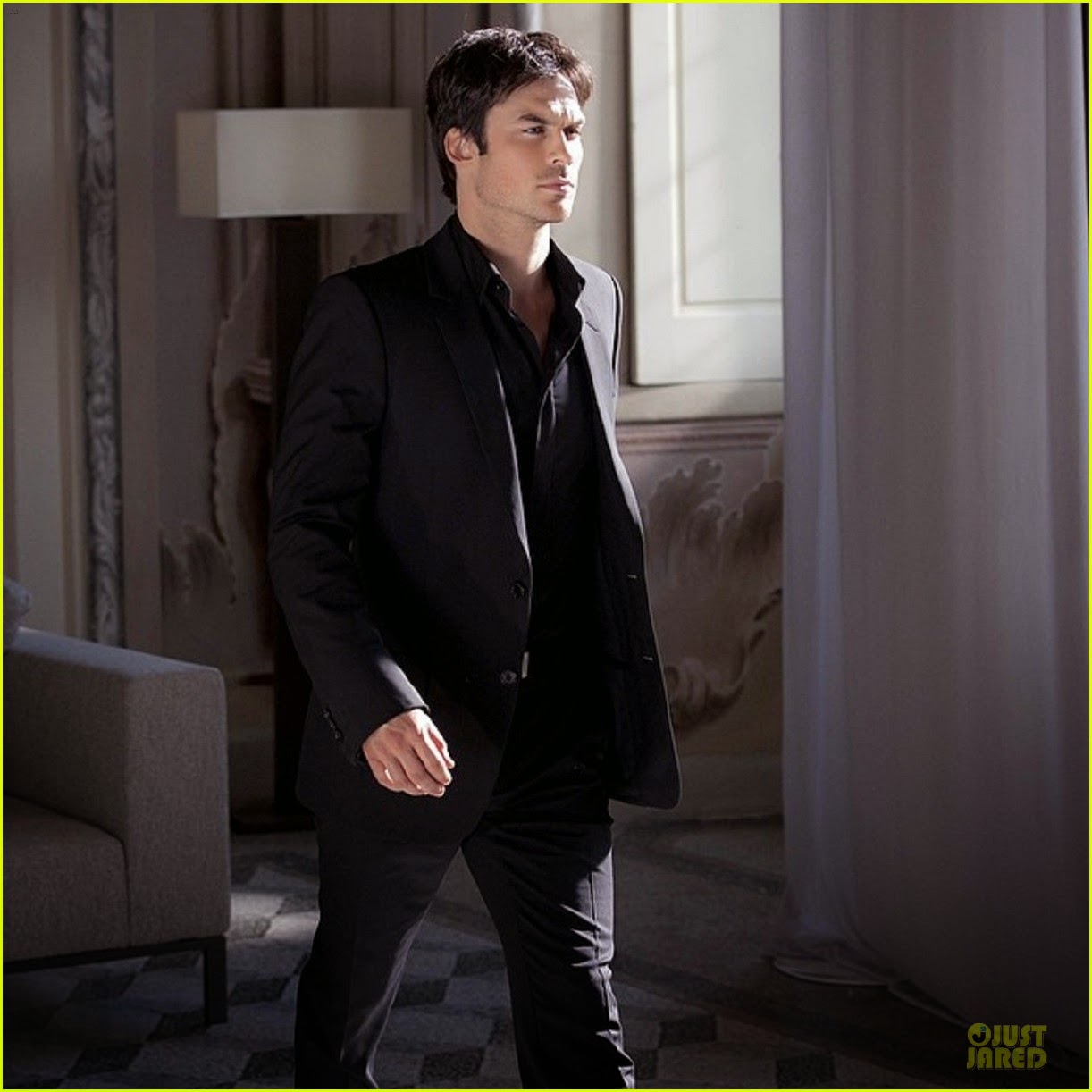 [Smoke & Mirrors] Danse Macabre [TERMINADO] Ian_somerhalder_seducing_with_azzaro_pour_homme