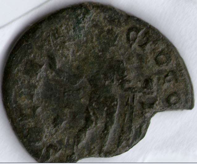 Nummus o follis de Constantino I. SOLI INVICTO COMITI. Arlés Img042mod